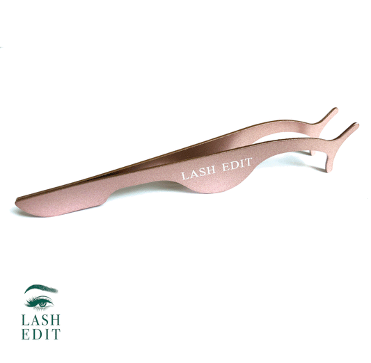 Eyelash applicator